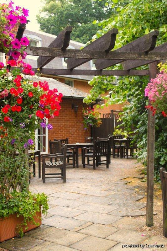 Waterloo Hotel Кроуторн Ресторан фото