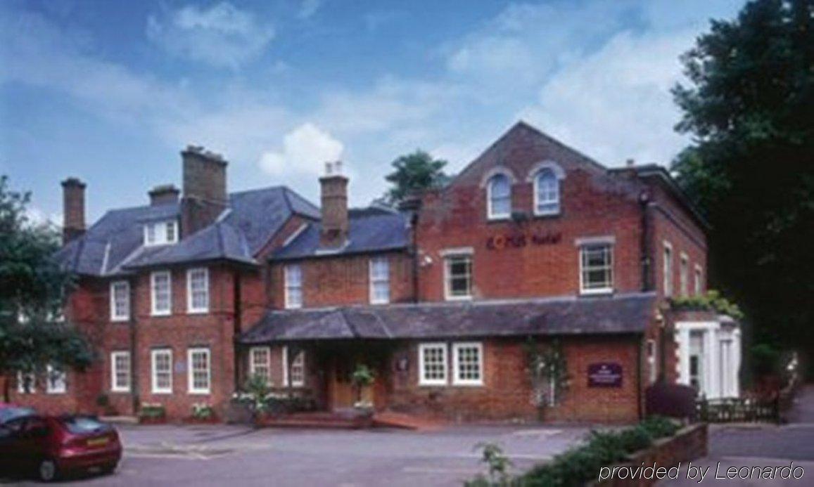 Waterloo Hotel Кроуторн Экстерьер фото