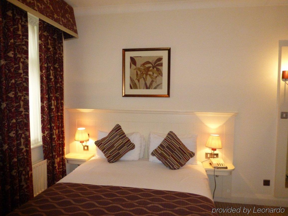 Waterloo Hotel Кроуторн Экстерьер фото